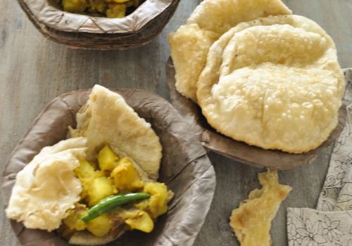 The classic Bengali appetizer Radha ballavi