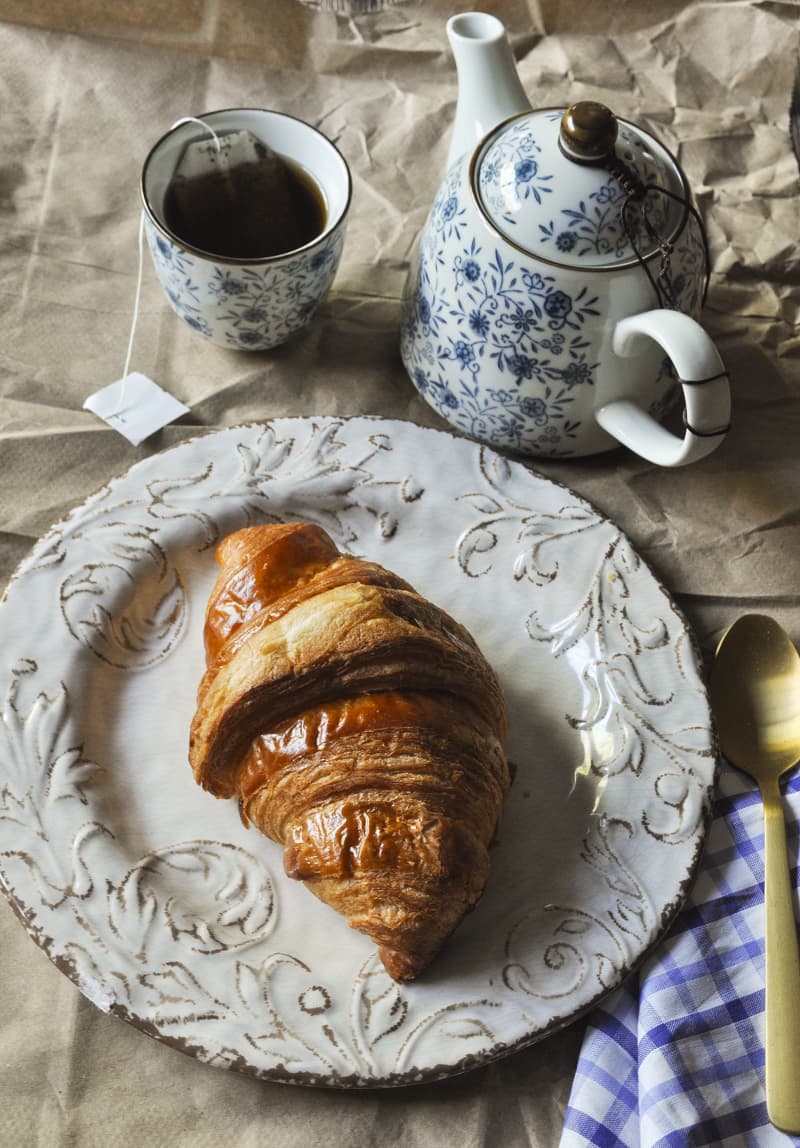 Cheap, DIY Food Photography Backdrop Ideas