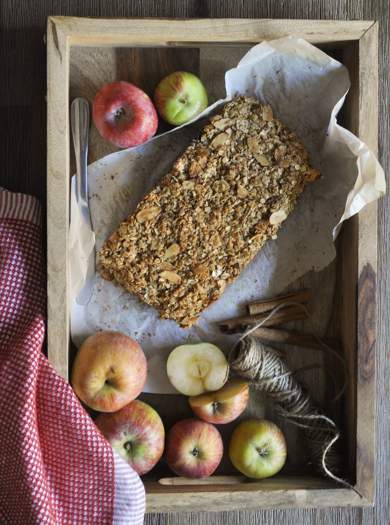 Oats & Apple Pie Bread with Streusel Topping