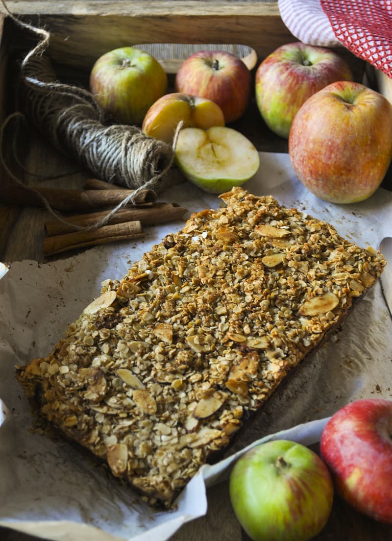 Oats & Apple Pie Bread with Streusel Topping