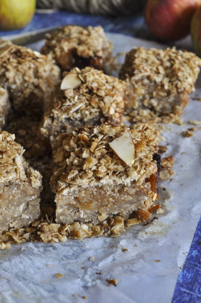 Oats & Apple Pie Bread with Streusel Topping